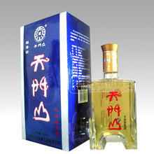努力打造中國(guó)米香型白酒的第一品牌---天門山牌大米原漿酒