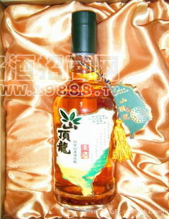 保健酒 ，白酒，金門高粱酒，阿里山凍頂烏龍茶酒，威士忌