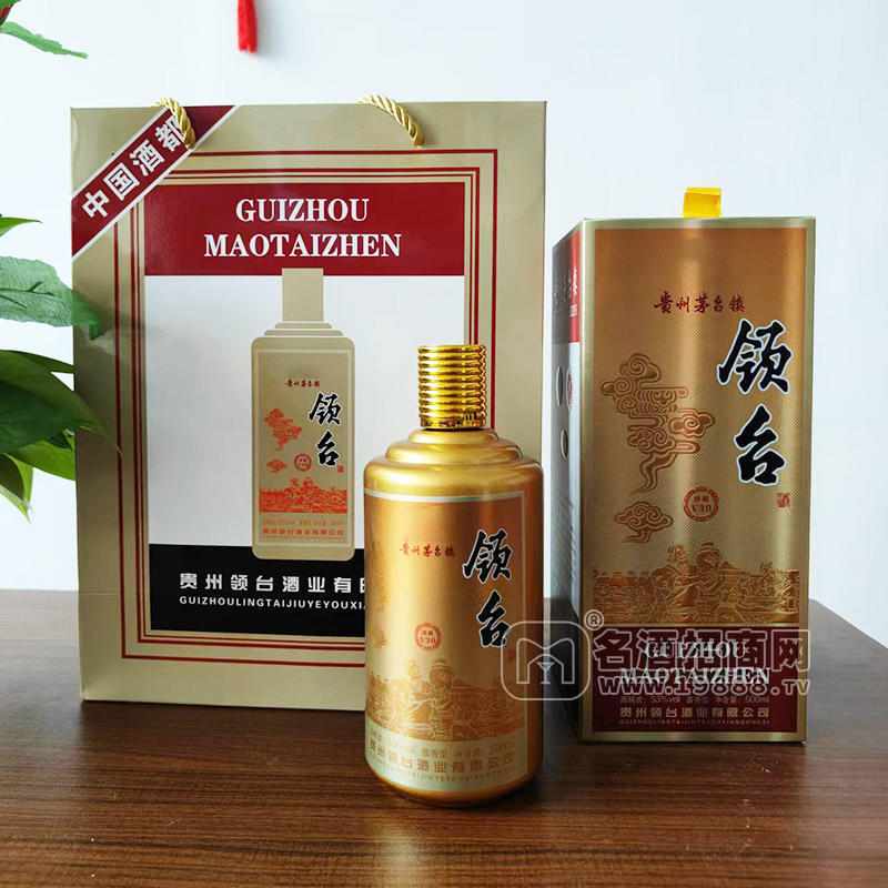 領(lǐng)臺(tái)53度醬香型白酒禮盒裝招商500ml